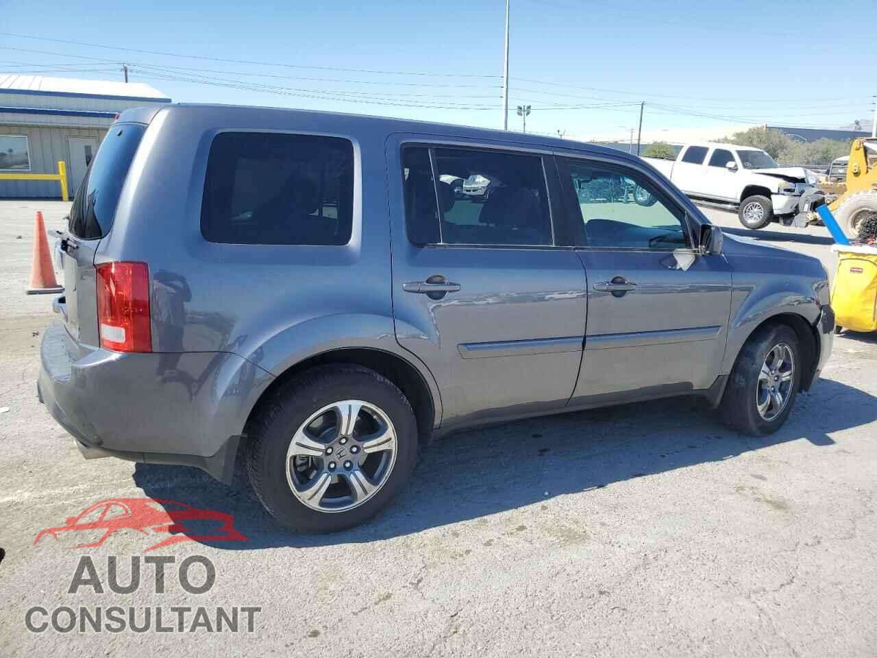 HONDA PILOT 2015 - 5FNYF4H30FB014370