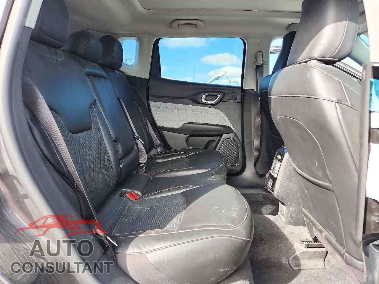 JEEP COMPASS 2022 - 3C4NJDFB2NT183317