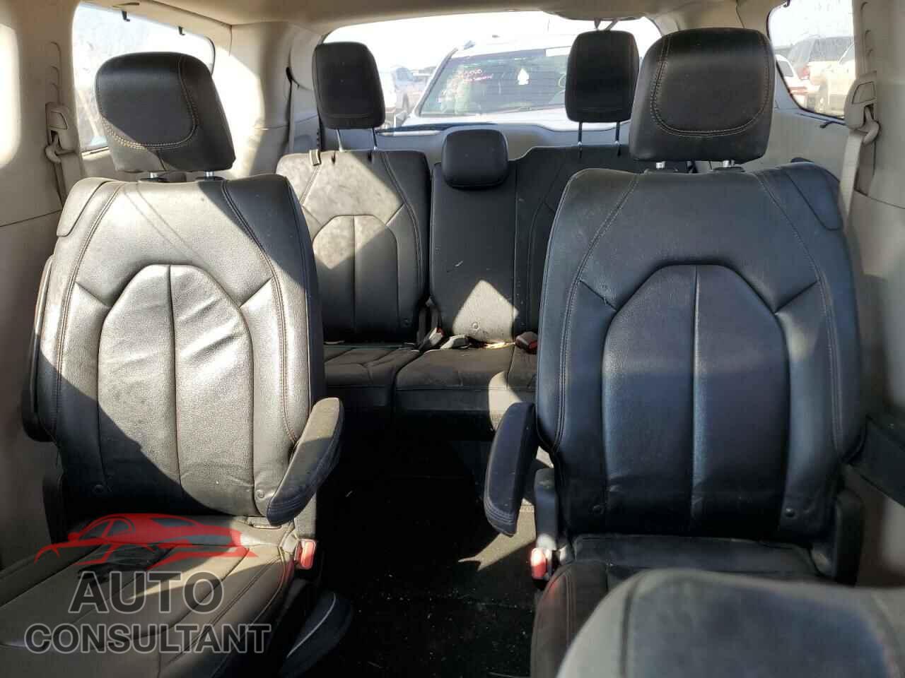 CHRYSLER PACIFICA 2017 - 2C4RC1BGXHR539922