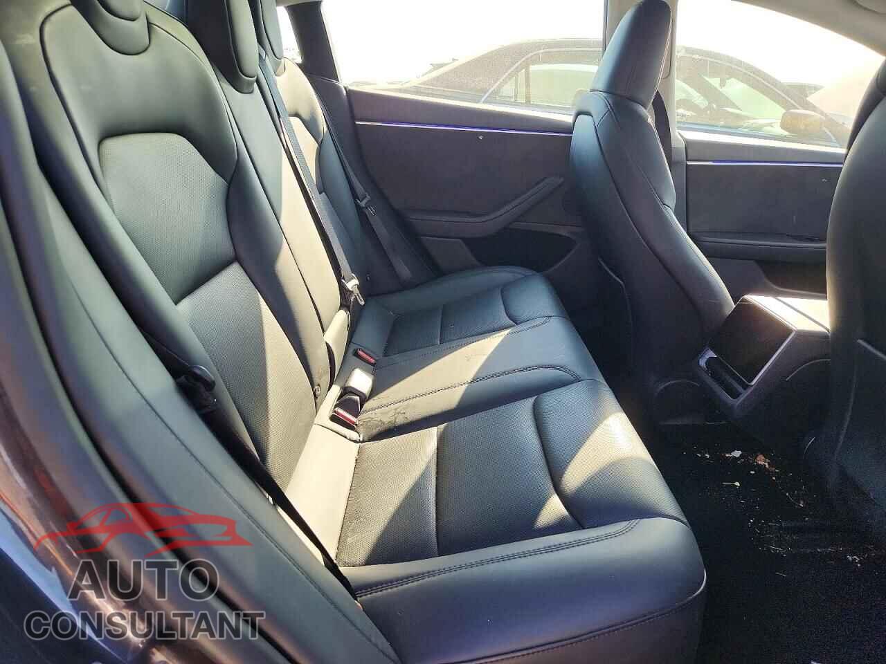 TESLA MODEL 3 2025 - 5YJ3E1EB5SF929135
