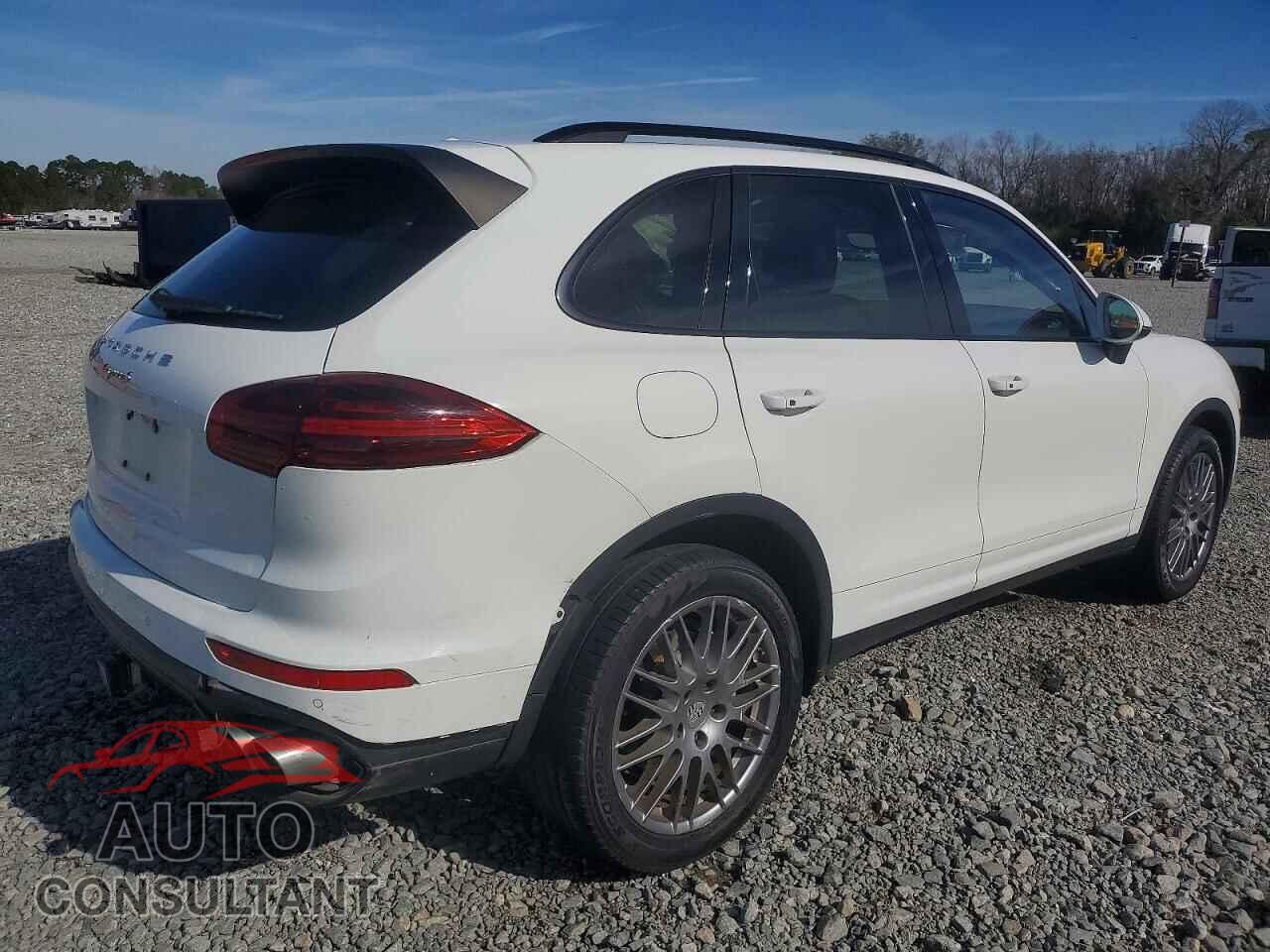 PORSCHE CAYENNE 2018 - WP1AB2A26JLA60891