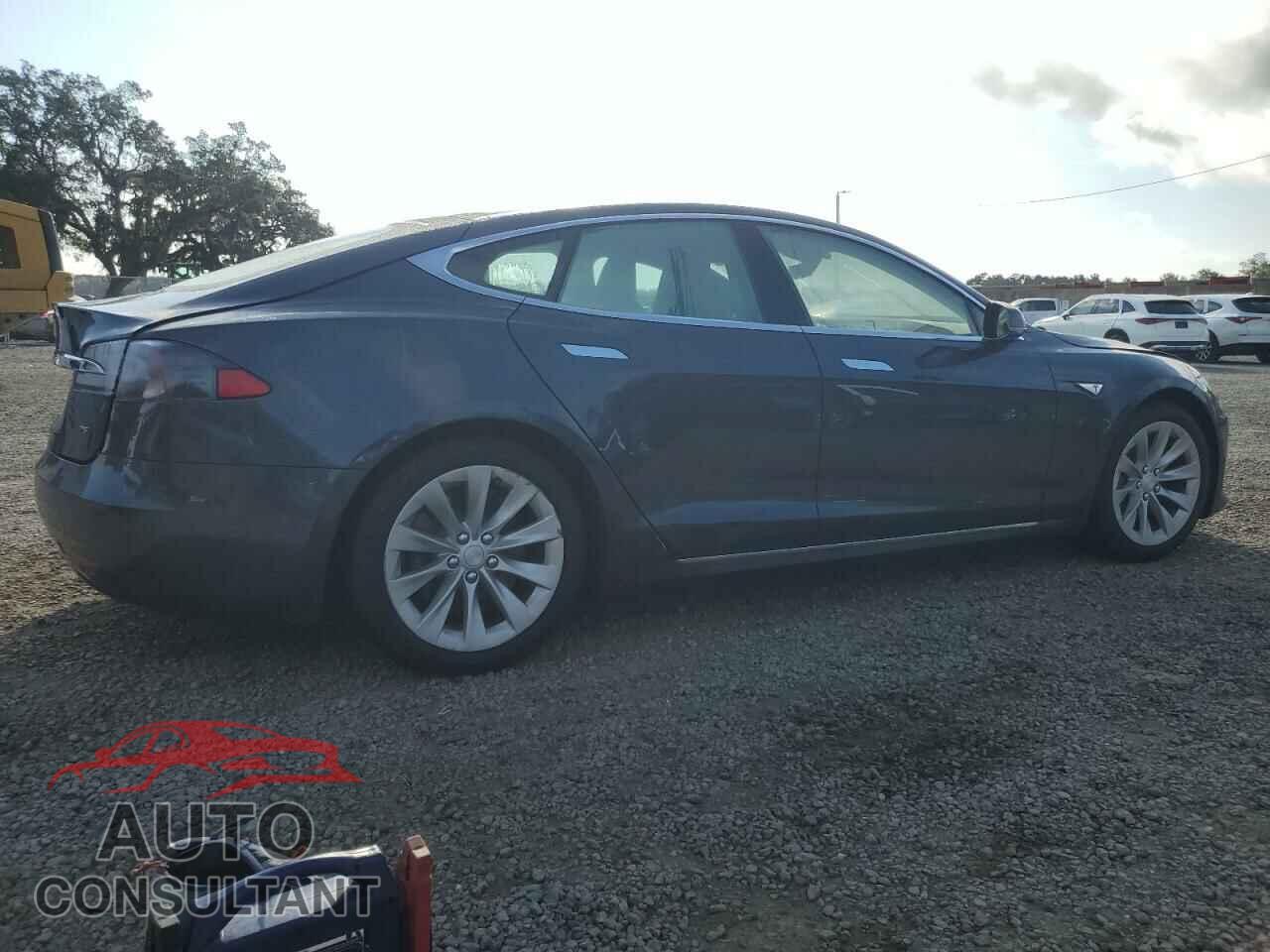 TESLA MODEL S 2016 - 5YJSA1E10GF158993