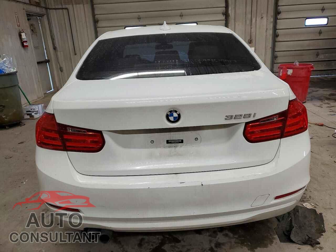 BMW 3 SERIES 2014 - WBA3C1C58EK114760