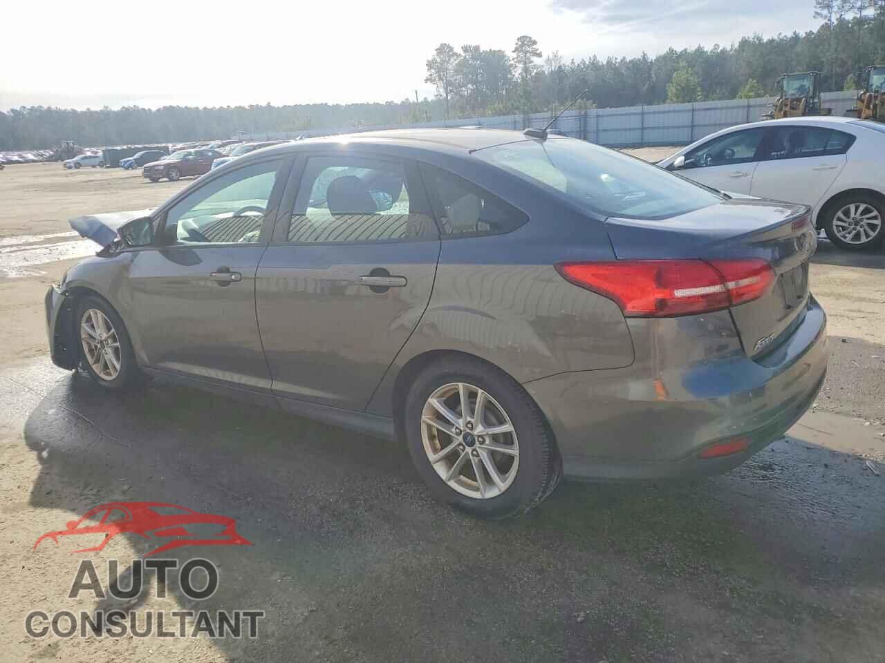 FORD FOCUS 2015 - 1FADP3F29FL214845