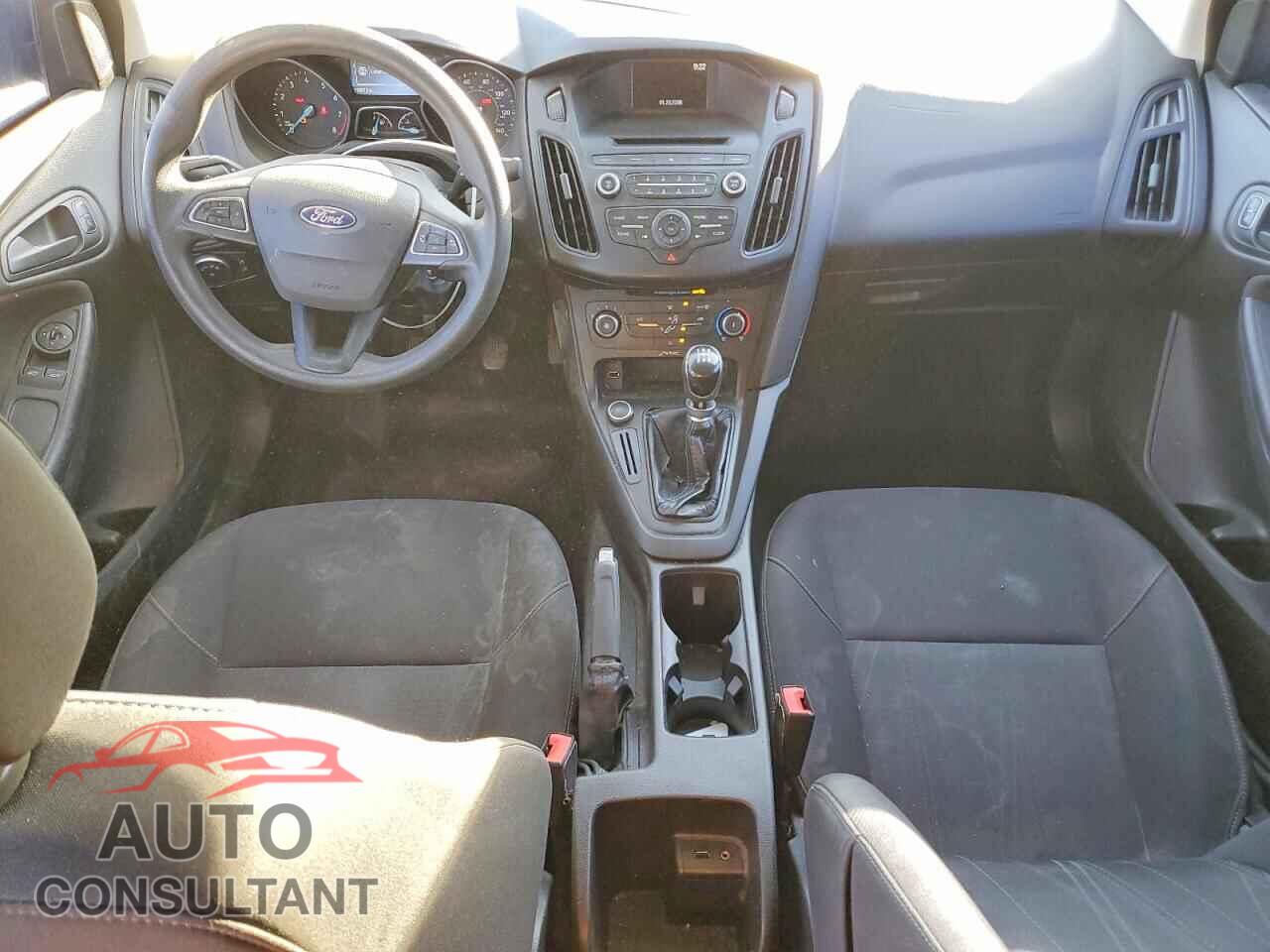 FORD FOCUS 2017 - 1FADP3E26HL283920