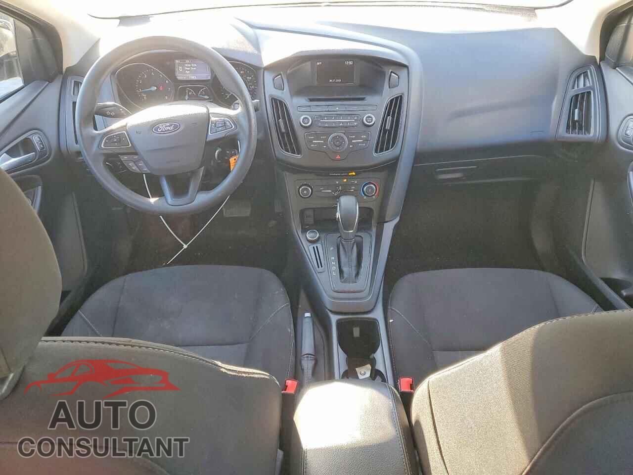 FORD FOCUS 2017 - 1FADP3F20HL217068