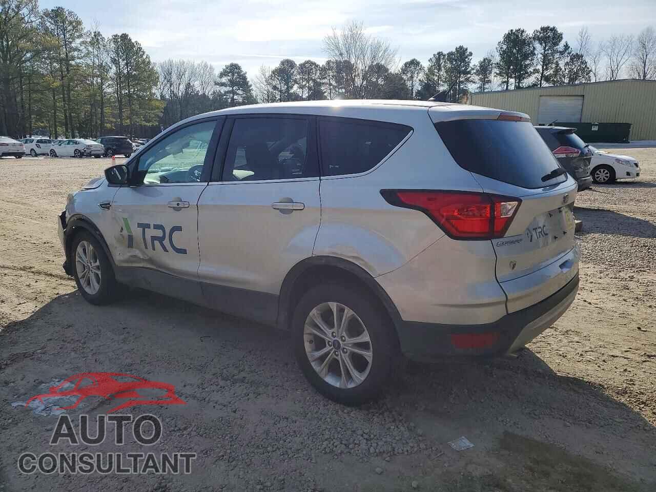 FORD ESCAPE 2019 - 1FMCU9GD2KUB30724