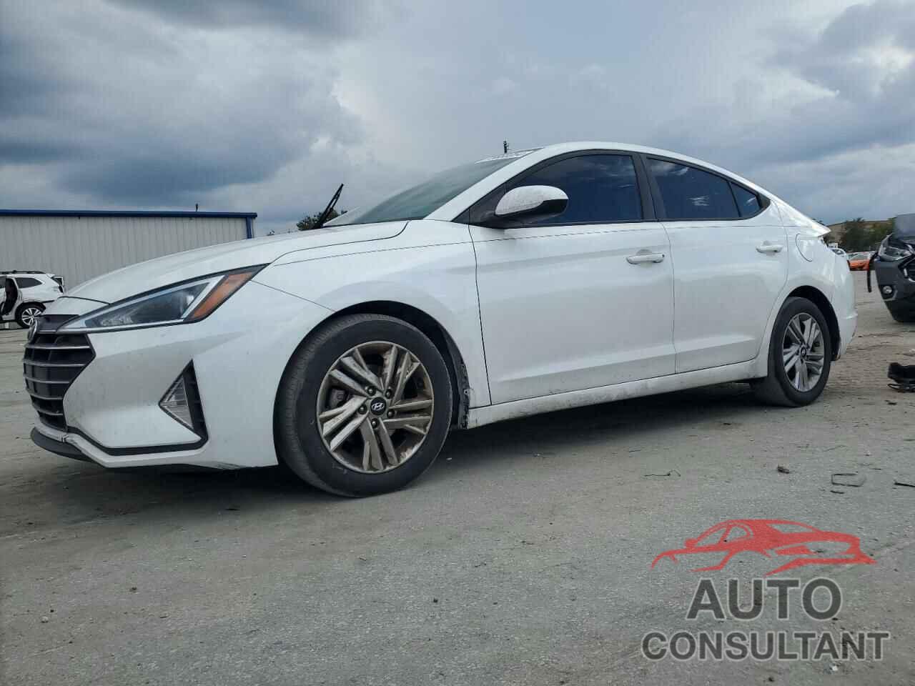 HYUNDAI ELANTRA 2019 - 5NPD84LF1KH489676