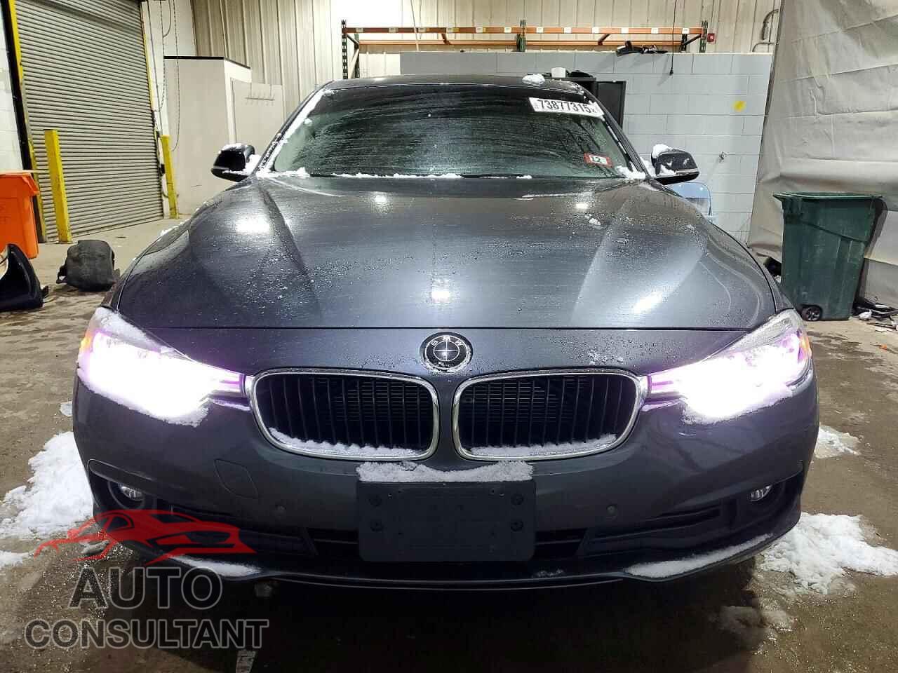 BMW 3 SERIES 2018 - WBA8A3C58JA494660