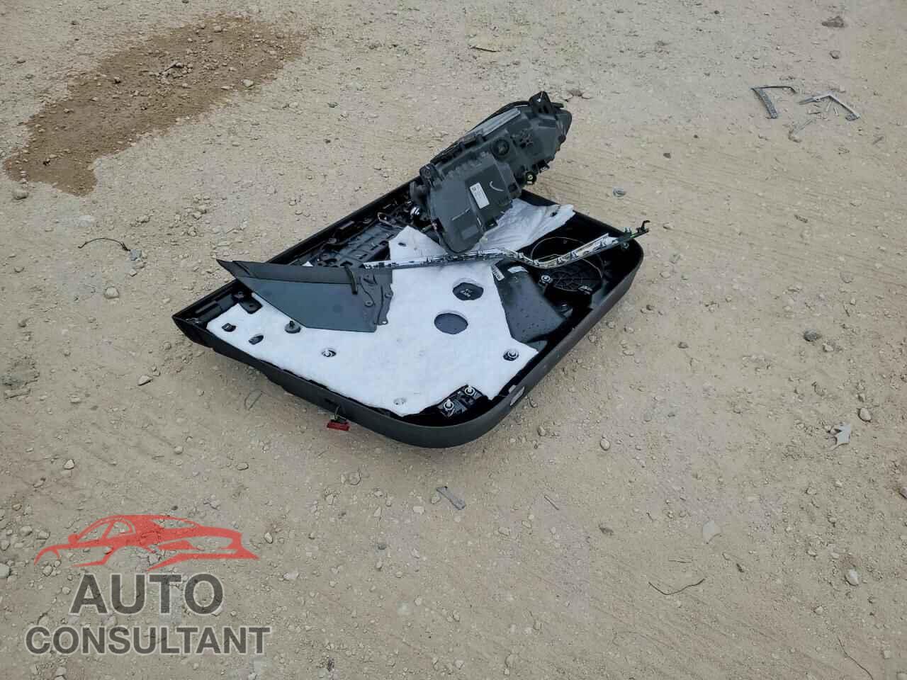TESLA MODEL X 2017 - 5YJXCAE27HF076740