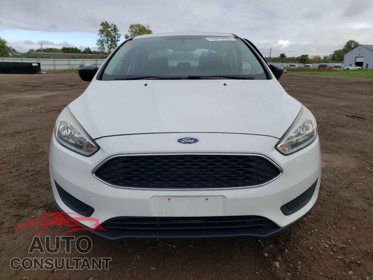FORD FOCUS 2015 - 1FADP3E21FL367530