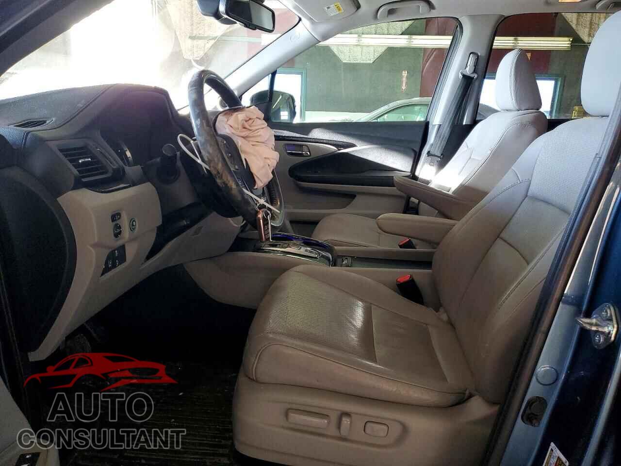 HONDA PILOT 2017 - 5FNYF6H08HB092142