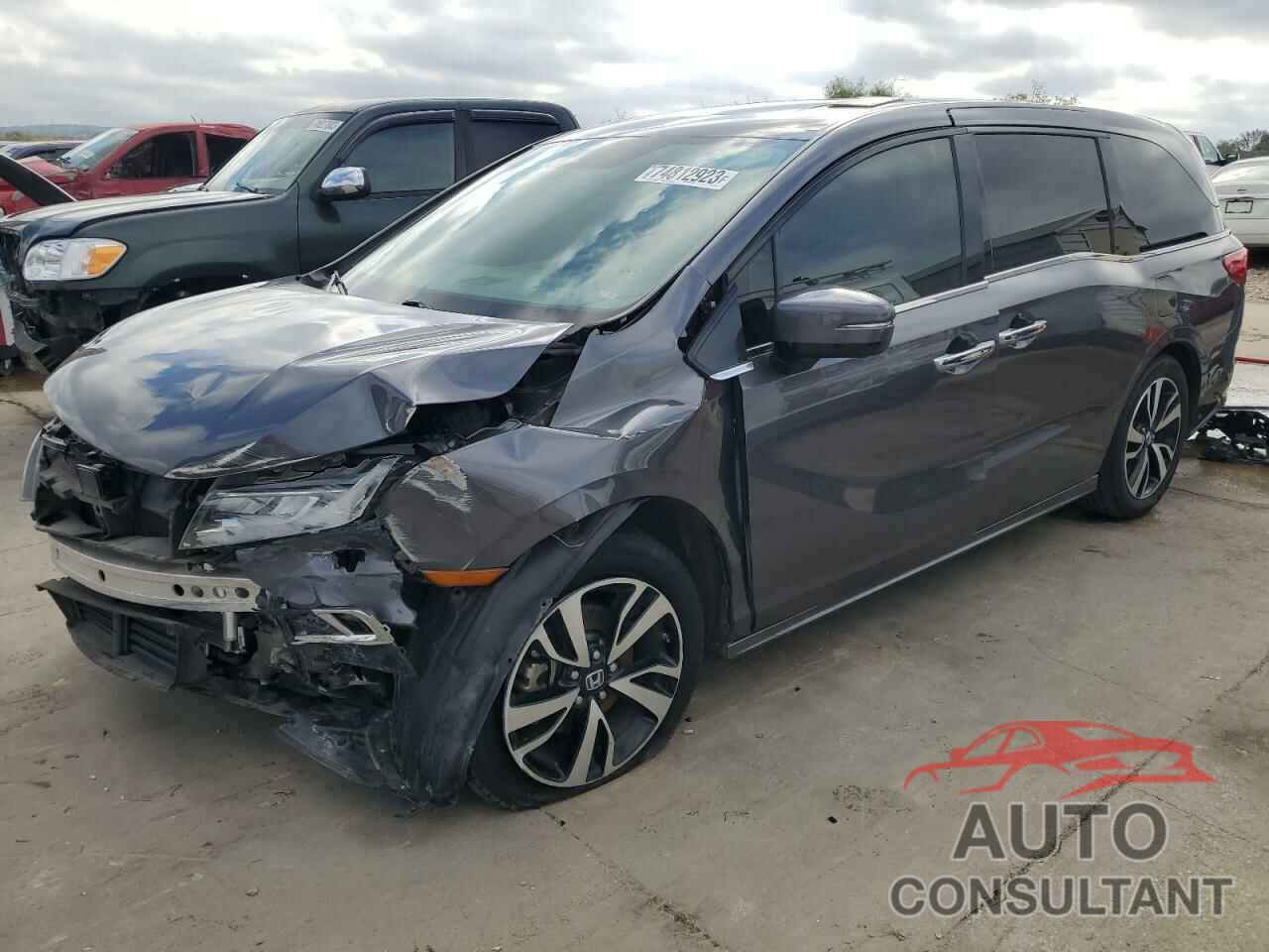 HONDA ODYSSEY 2018 - 5FNRL6H94JB071905