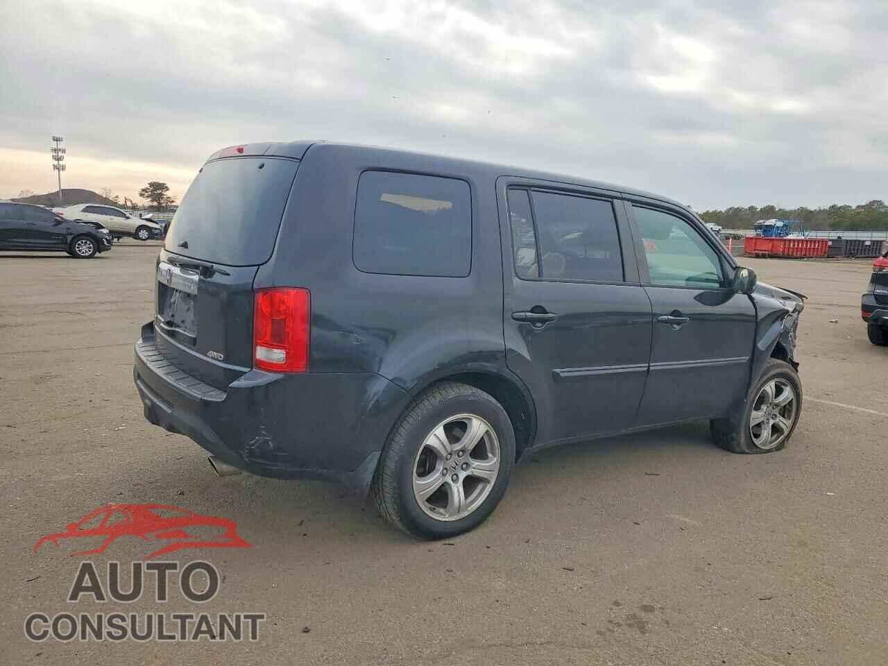 HONDA PILOT 2013 - 5FNYF4H66DB073415