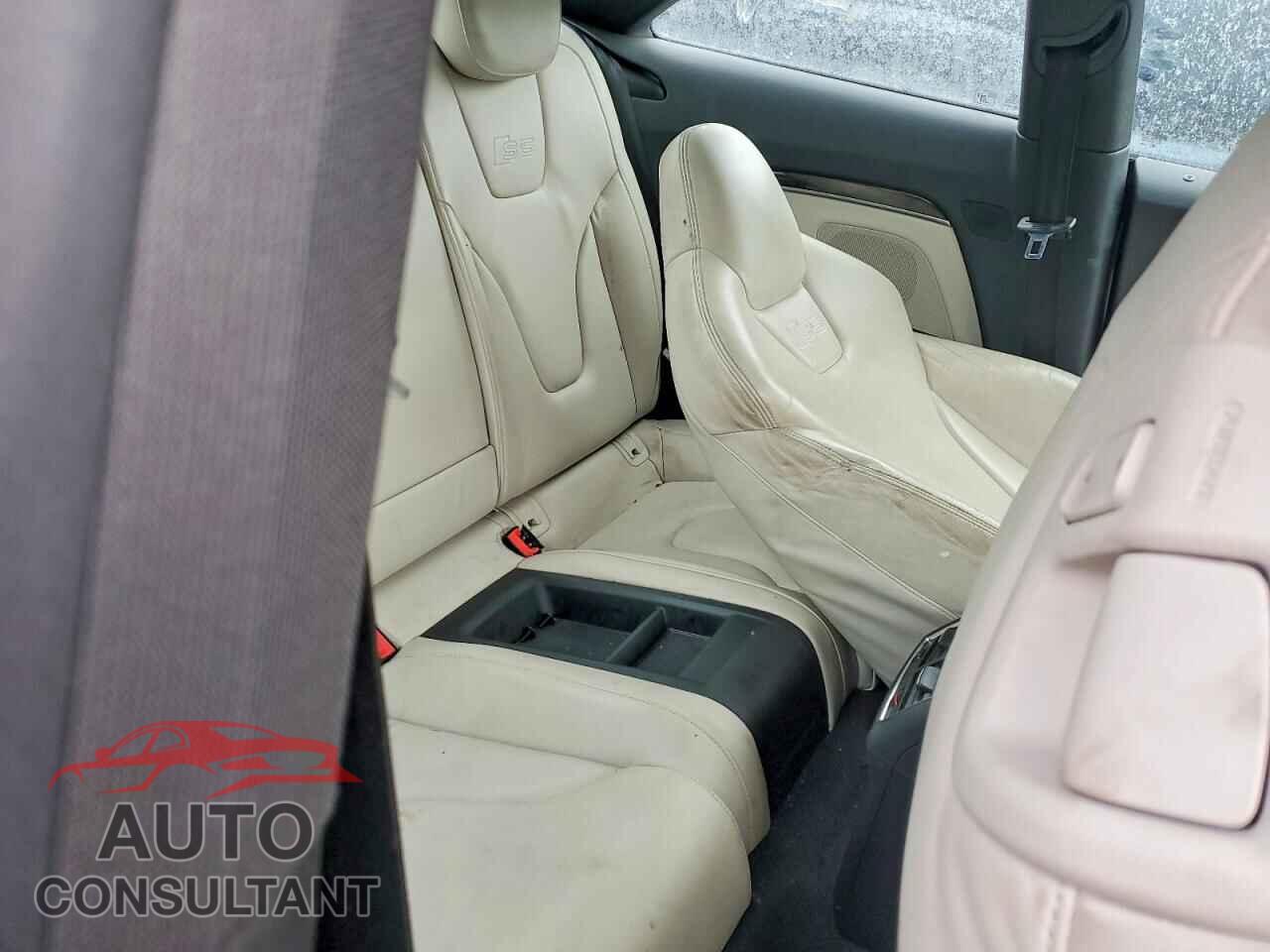 AUDI S5/RS5 2012 - WAUCVAFR5CA003613