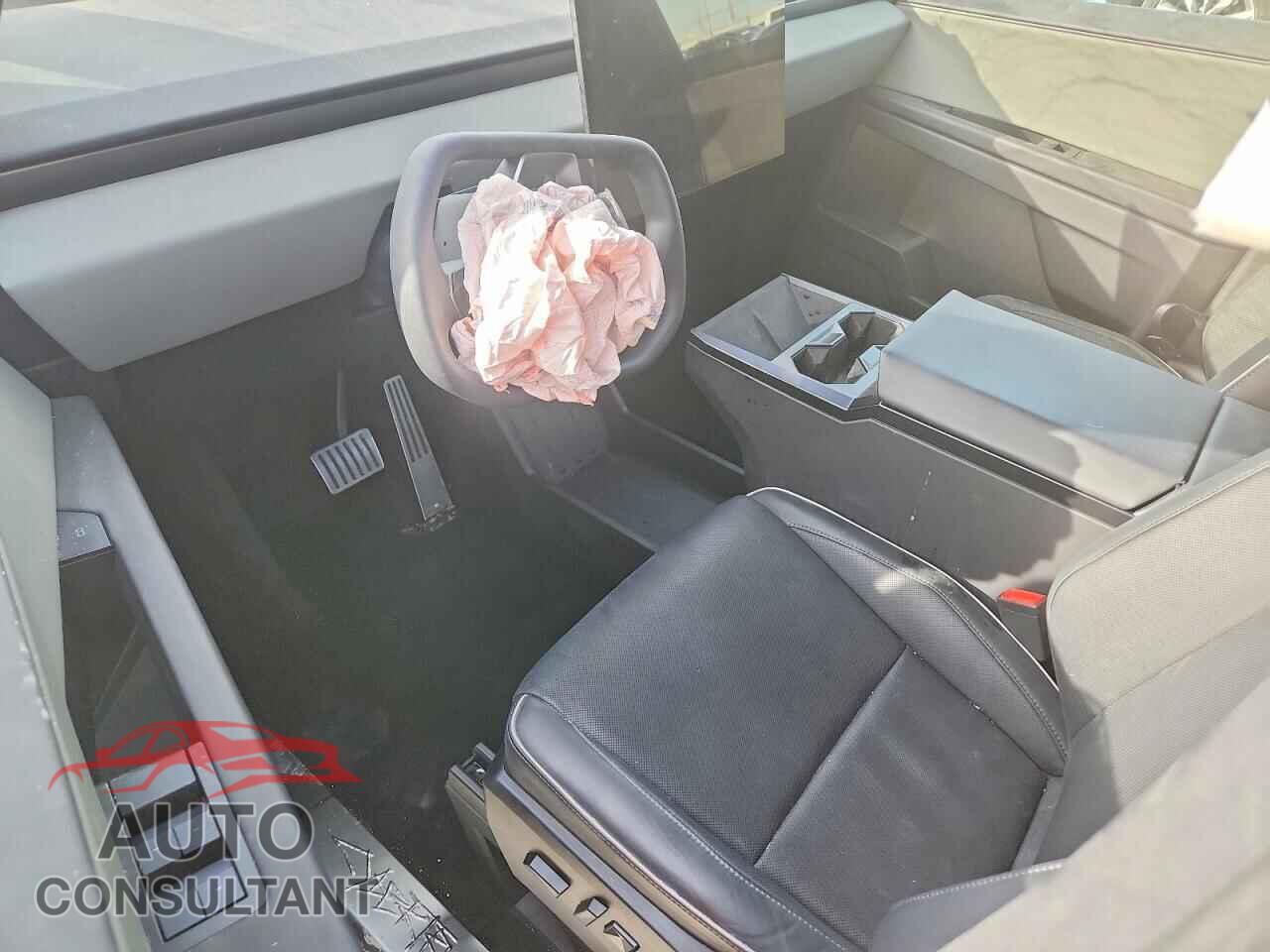 TESLA CYBERTRUCK 2025 - 7G2CEHED2SA081123