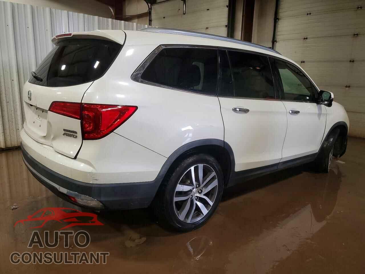 HONDA PILOT 2017 - 5FNYF6H93HB013099