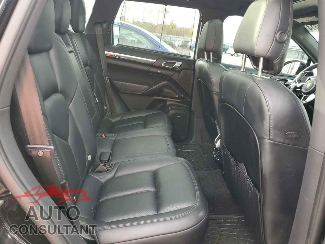 PORSCHE CAYENNE 2016 - WP1AA2A23GLA06444
