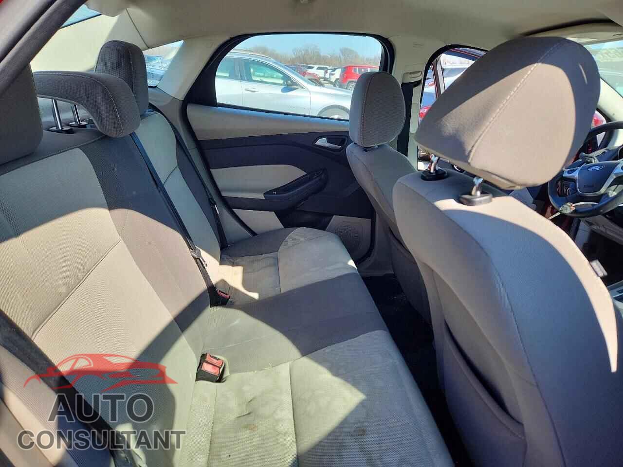 FORD FOCUS 2014 - 1FADP3F23EL325809