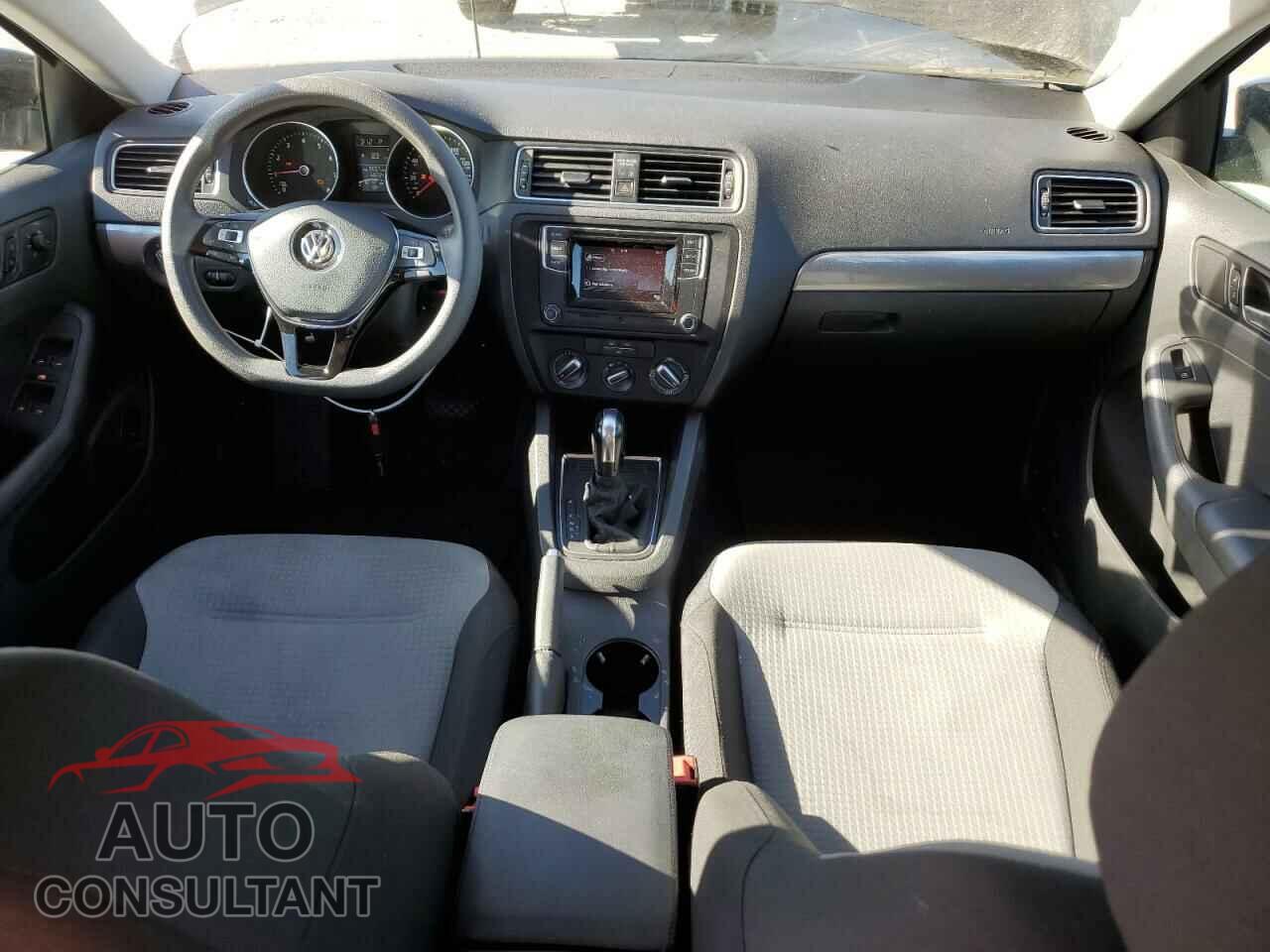 VOLKSWAGEN JETTA 2017 - 3VW2B7AJ6HM389476