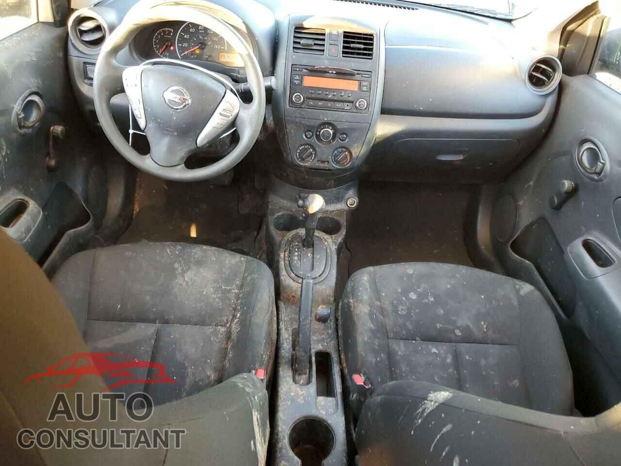 NISSAN VERSA 2017 - 3N1CN7AP3HL881653