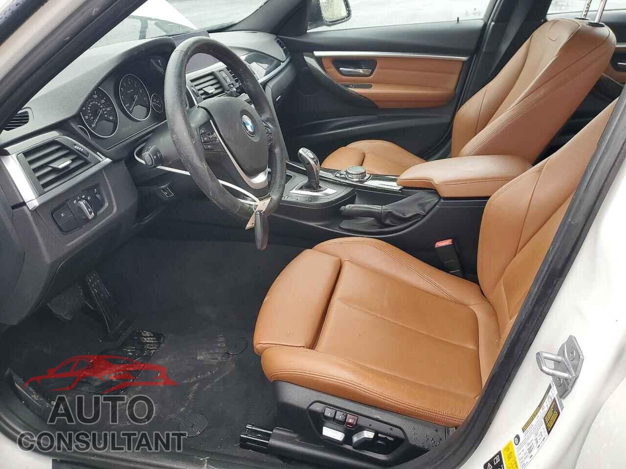 BMW 3 SERIES 2016 - WBA8E3G52GNU01700