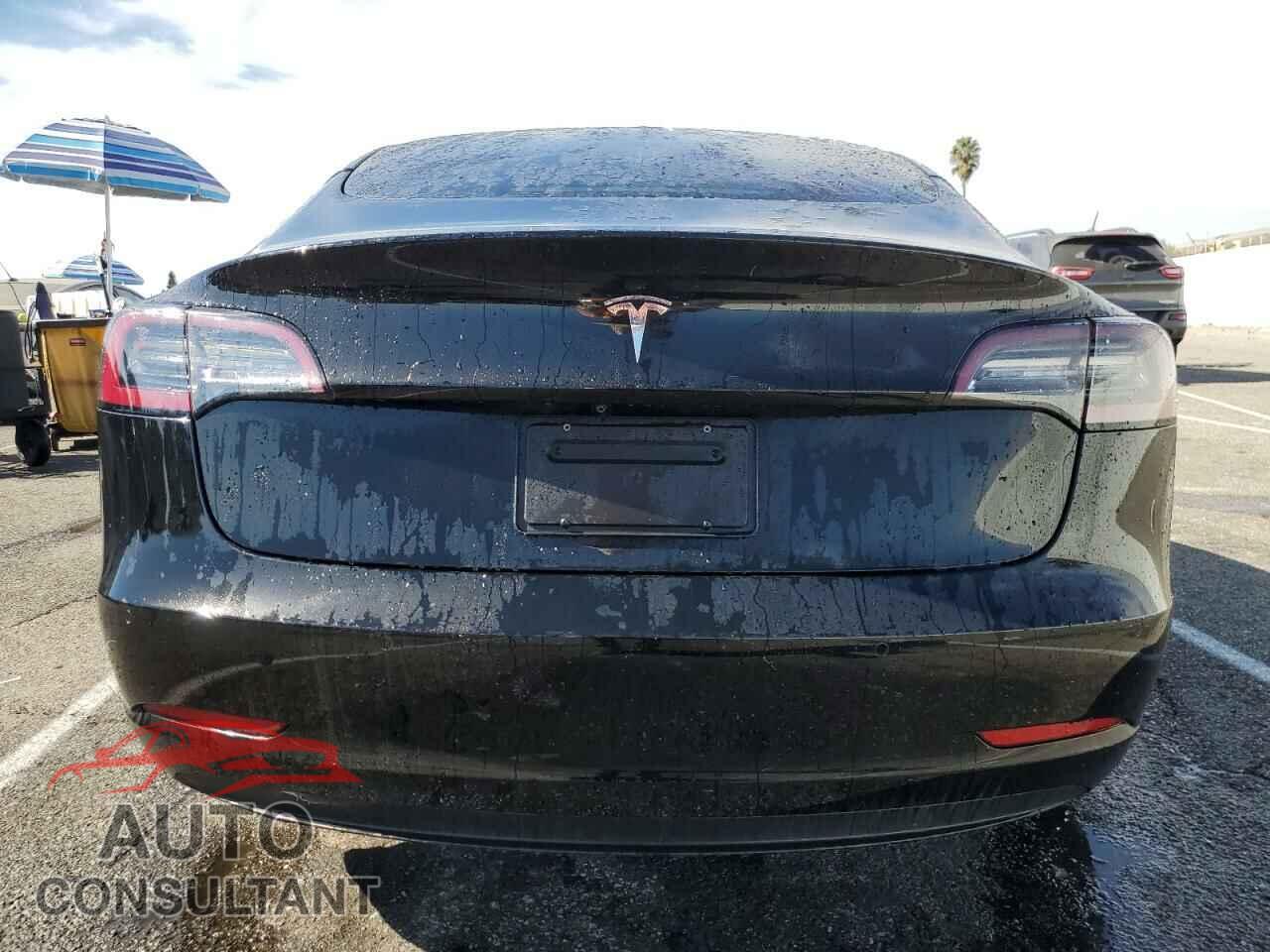 TESLA MODEL 3 2021 - 5YJ3E1EA5MF084961