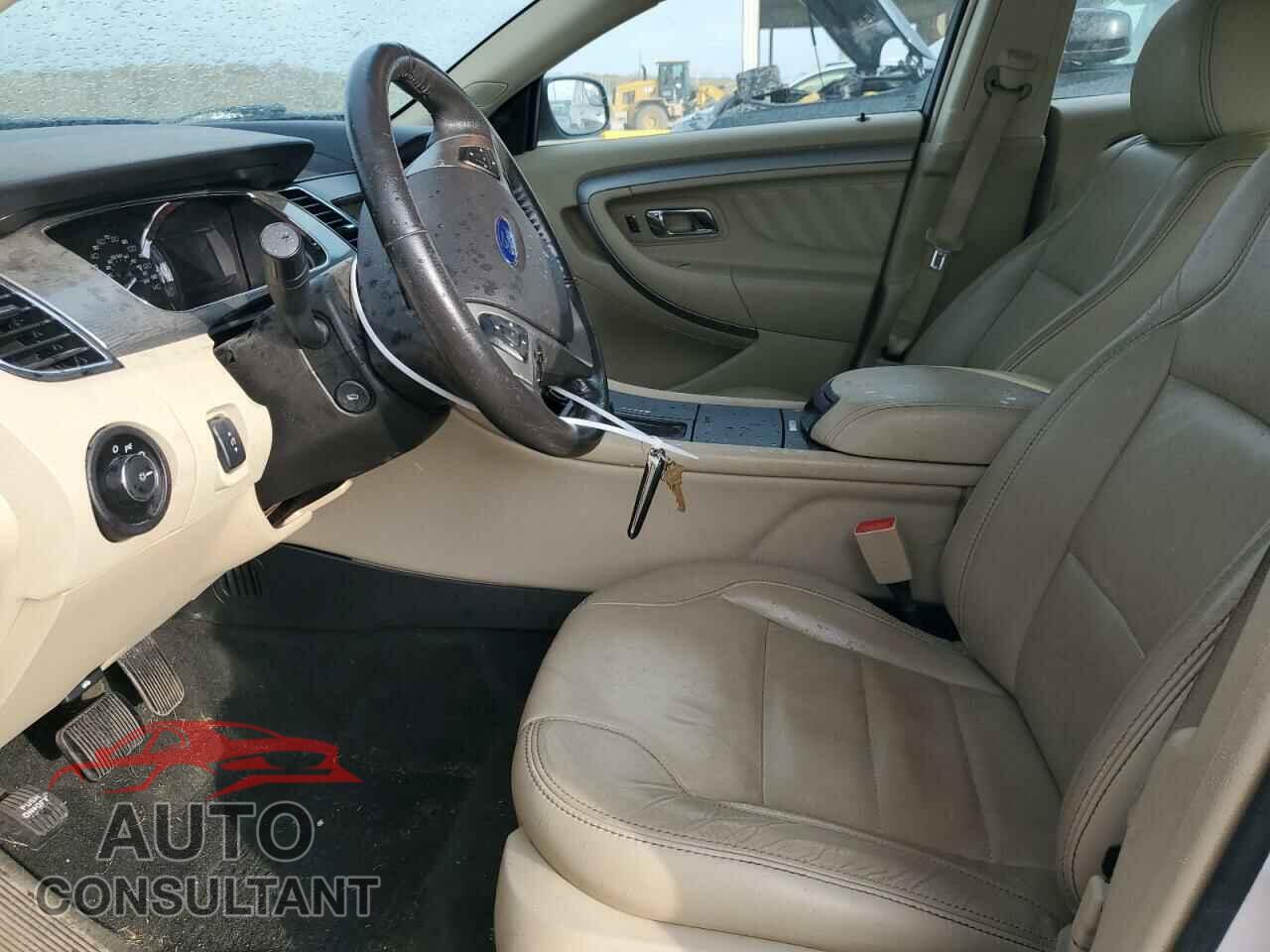 FORD TAURUS 2017 - 1FAHP2E80HG122181