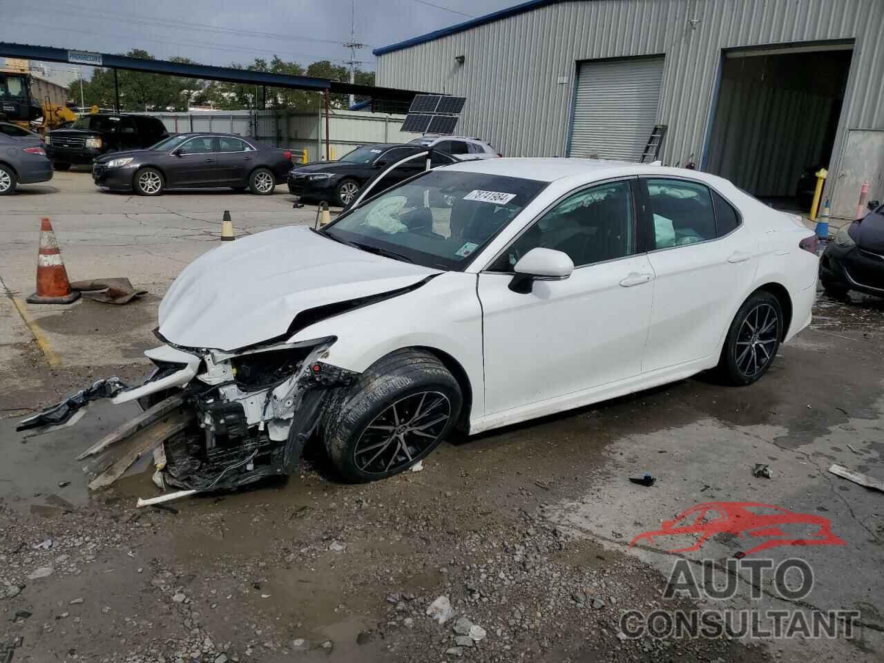TOYOTA CAMRY 2023 - 4T1G11AK2PU770586