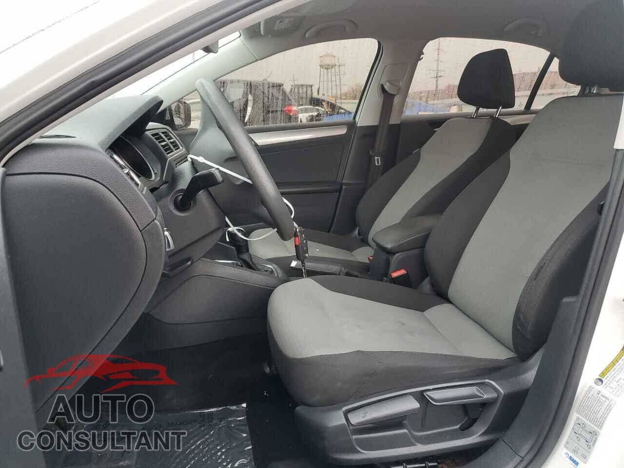 VOLKSWAGEN JETTA 2017 - 3VW2B7AJ8HM350906