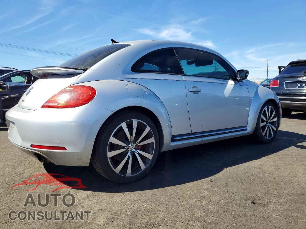 VOLKSWAGEN BEETLE 2012 - 3VWVA7AT0CM630443