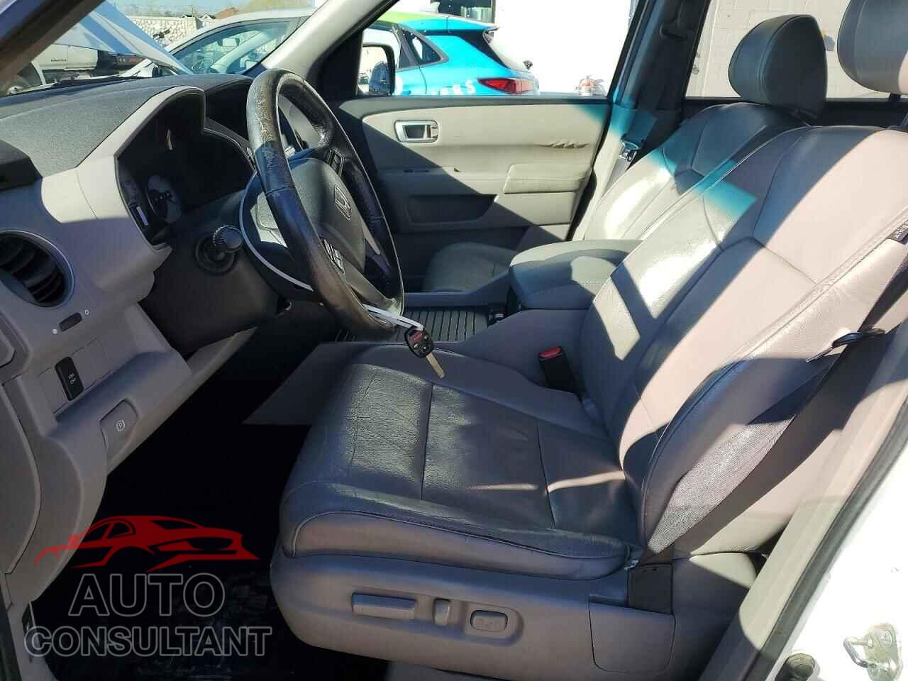 HONDA PILOT 2011 - 5FNYF4H52BB026662