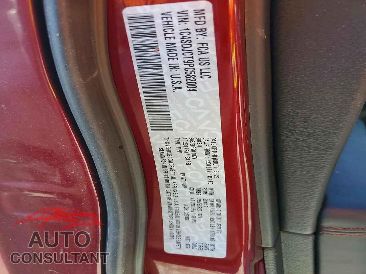 DODGE DURANGO 2023 - 1C4SDJCT9PC582004