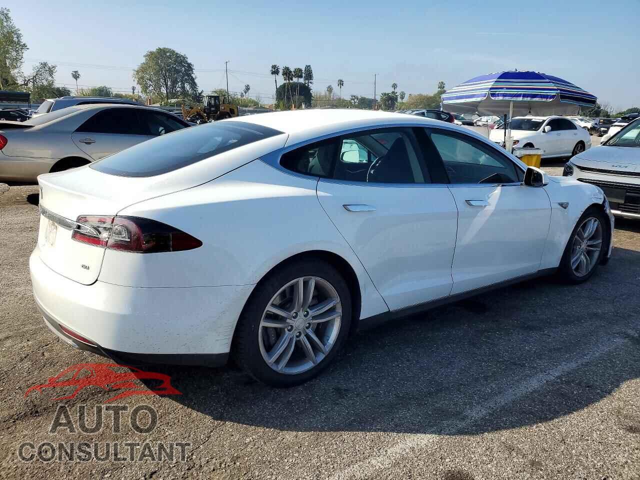 TESLA MODEL S 2013 - 5YJSA1DG9DFP10850
