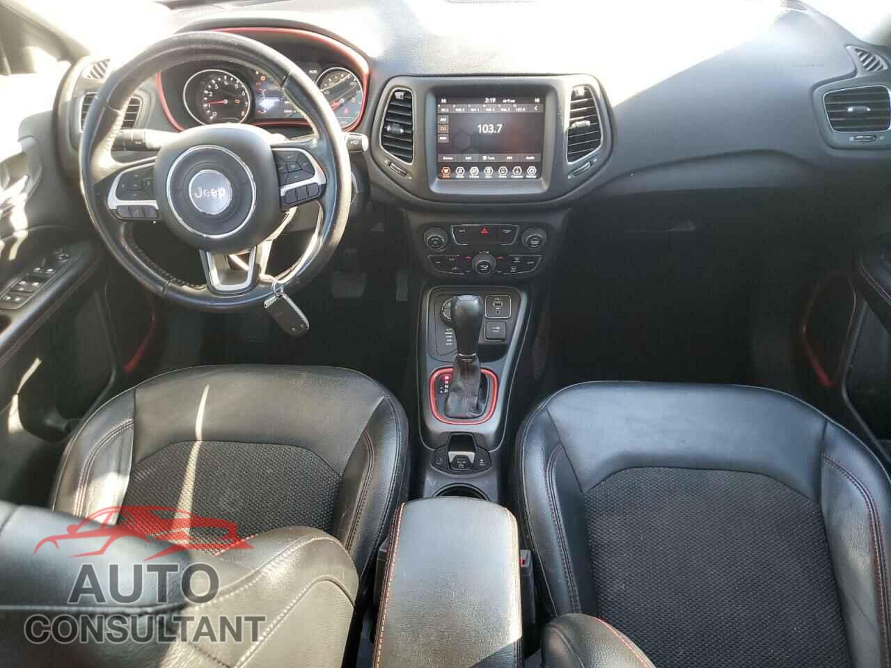 JEEP COMPASS 2020 - 3C4NJDDB8LT124126