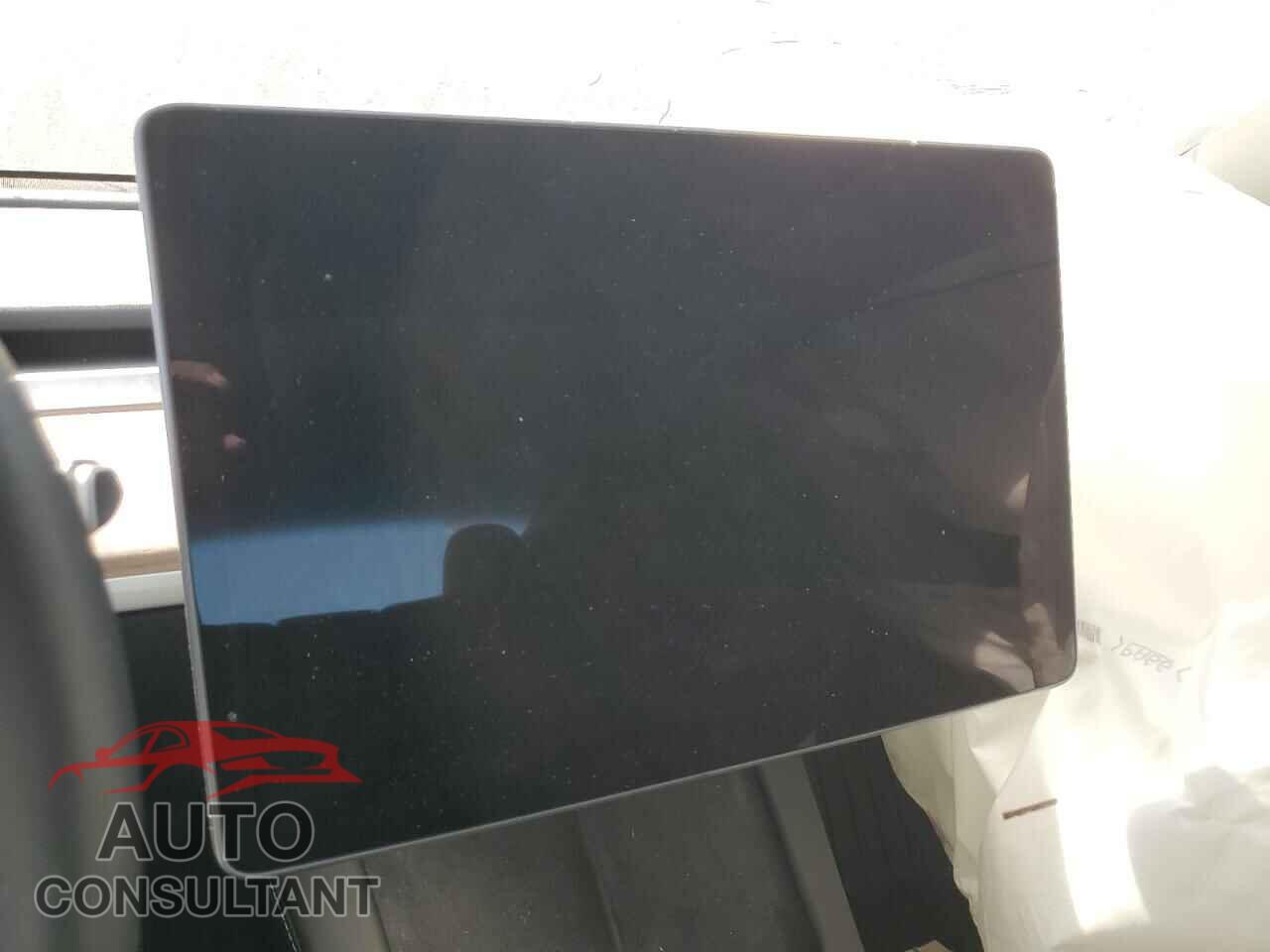 TESLA MODEL 3 2023 - 5YJ3E1EA8PF589655