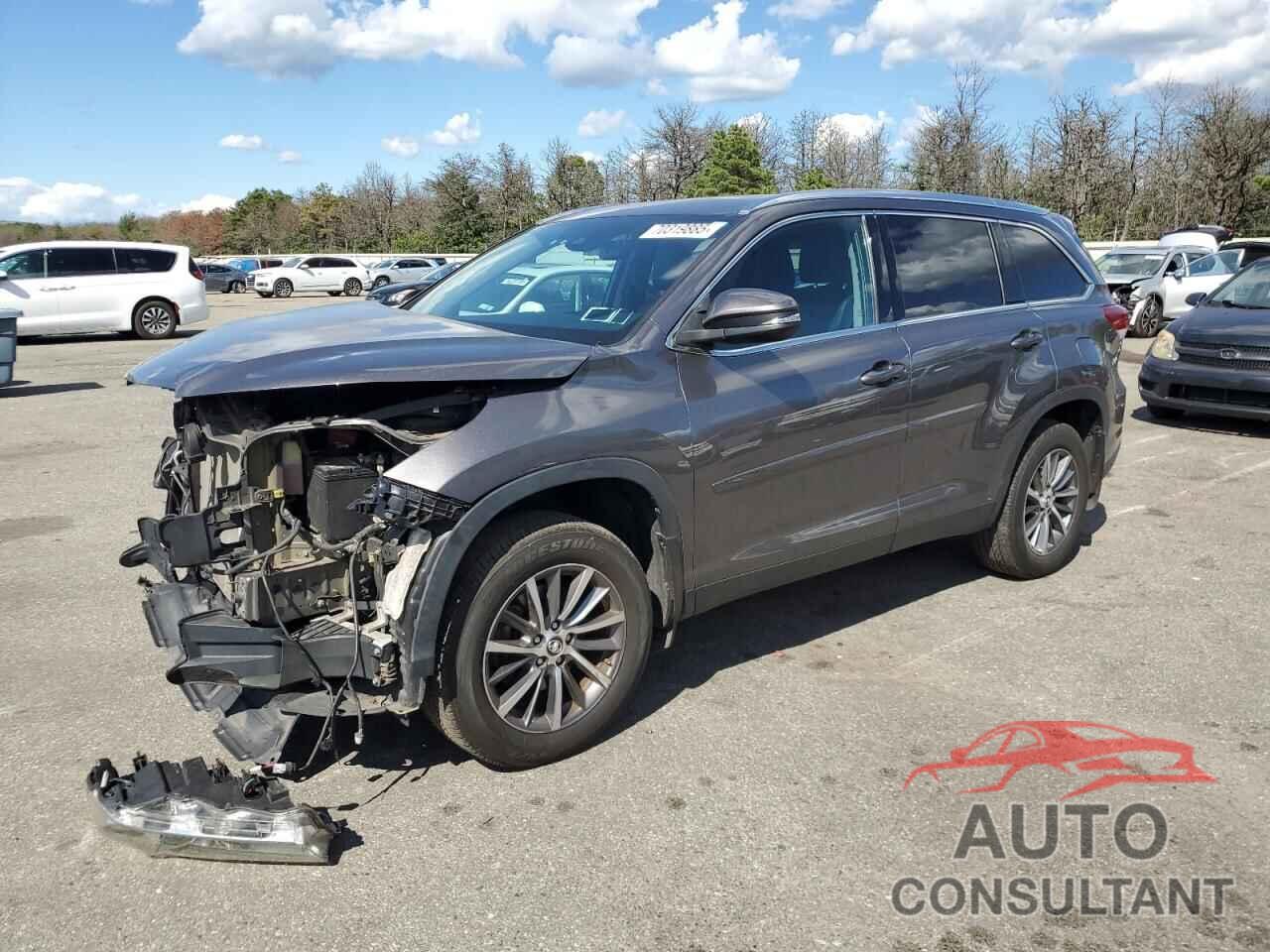 TOYOTA HIGHLANDER 2019 - 5TDJZRFH7KS621912