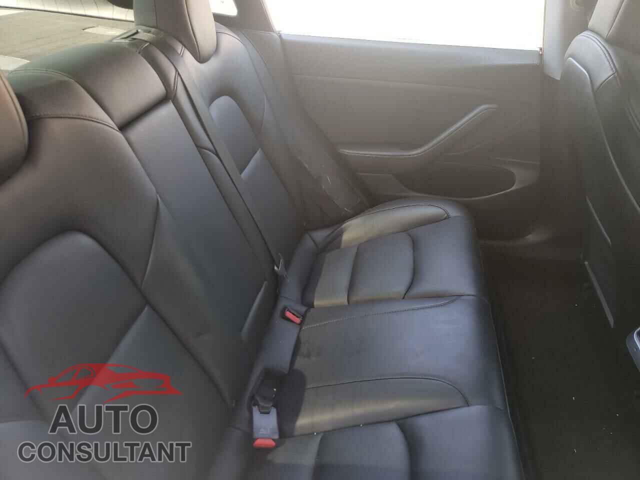 TESLA MODEL 3 2021 - 5YJ3E1EA0MF929585