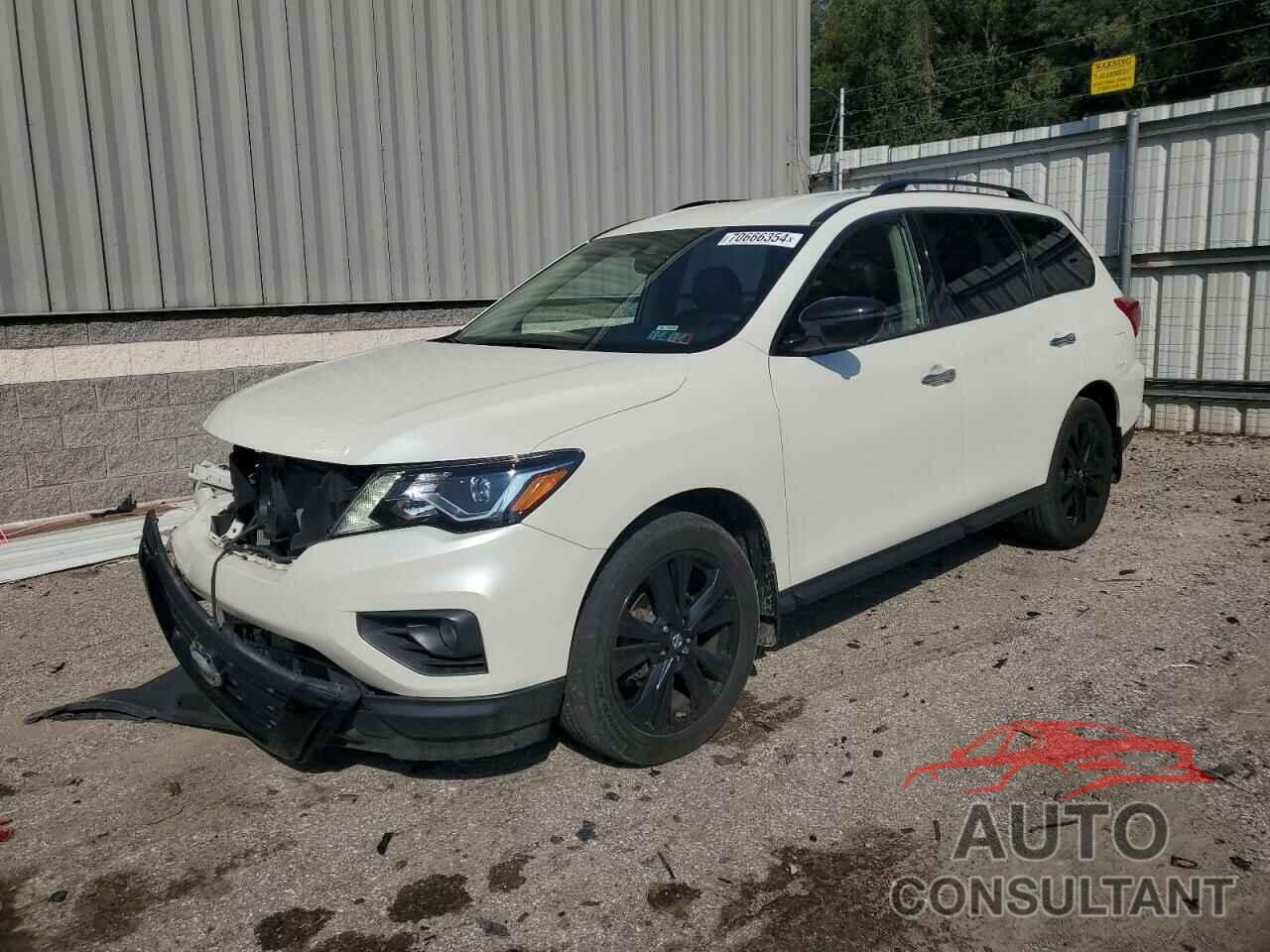 NISSAN PATHFINDER 2018 - 5N1DR2MM4JC651062