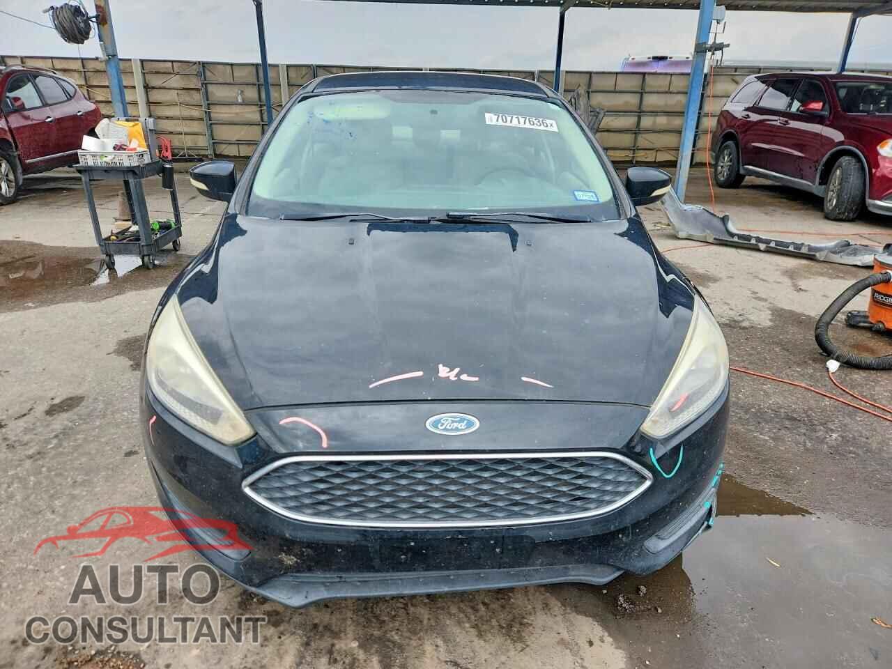 FORD FOCUS 2017 - 1FADP3F26HL324576