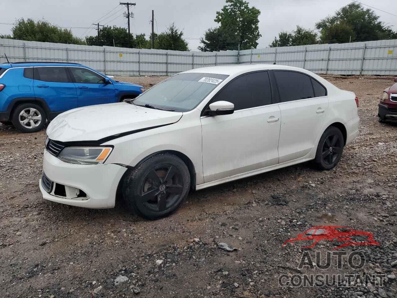 VOLKSWAGEN JETTA 2013 - 3VWLL7AJ8DM247044