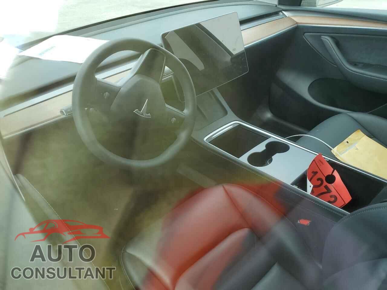 TESLA MODEL Y 2024 - 7SAYGDEEXRF180874