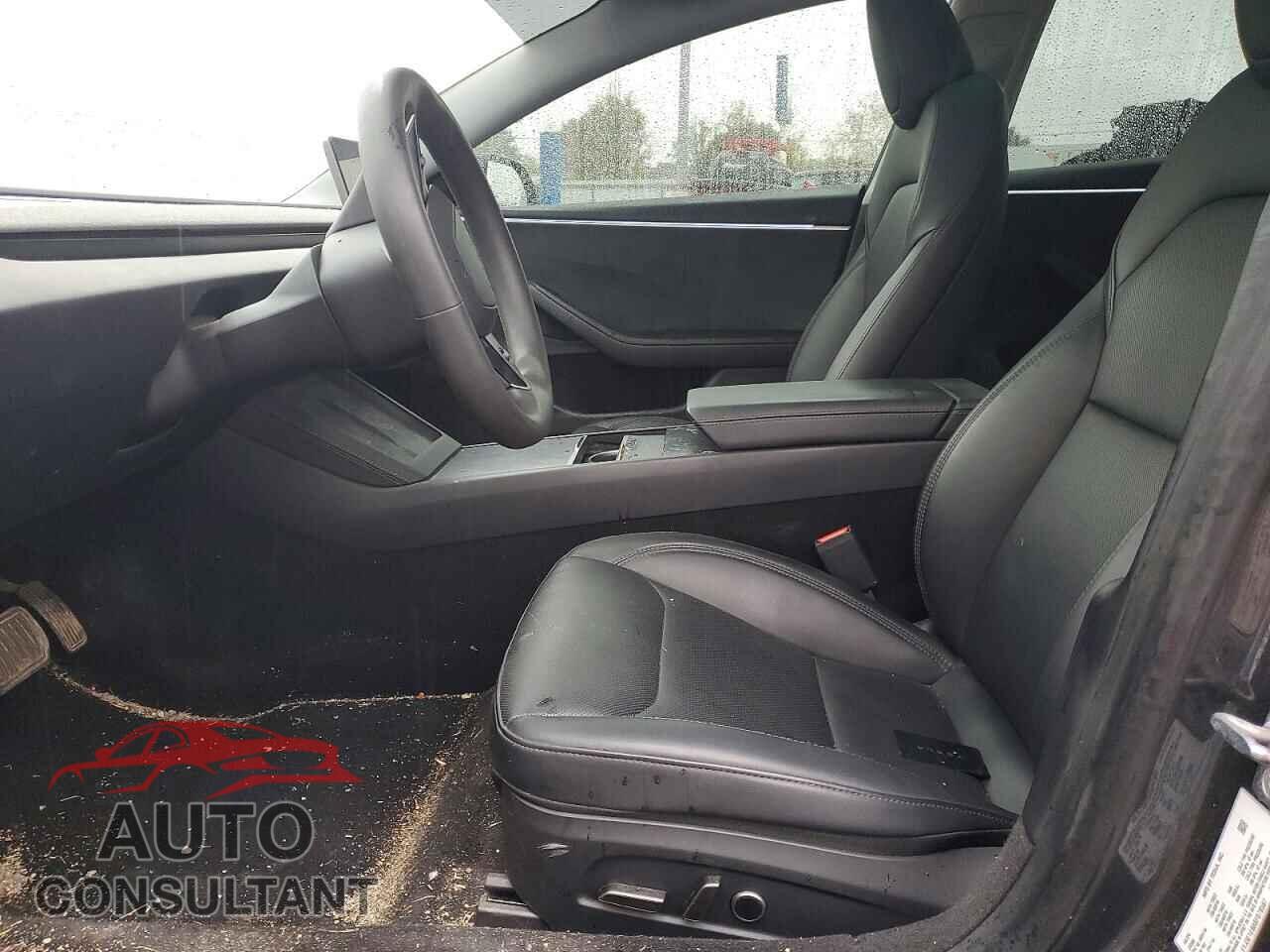 TESLA MODEL 3 2025 - 5YJ3E1EB8SF878567