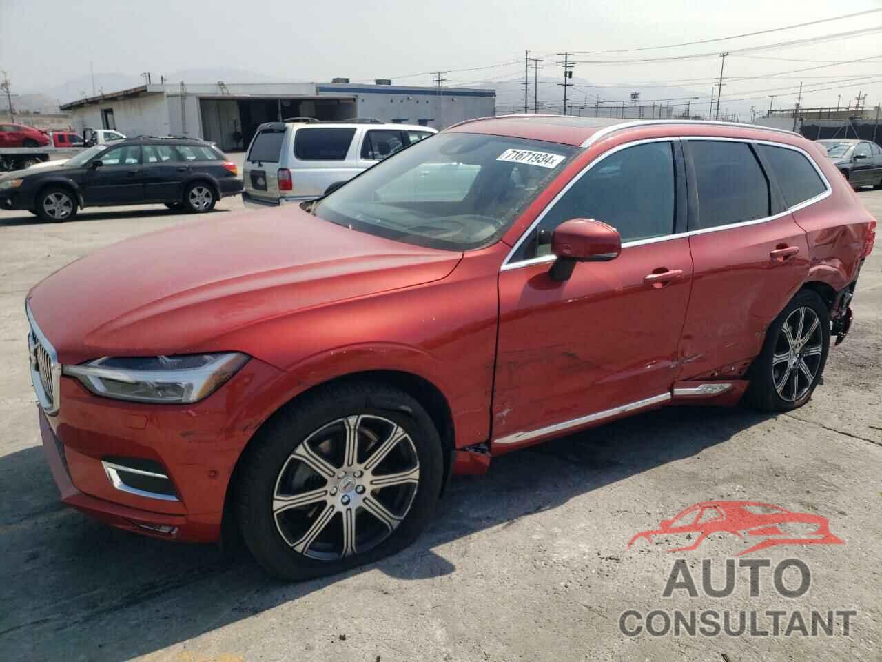 VOLVO XC60 2019 - YV4A22RLXK1323781