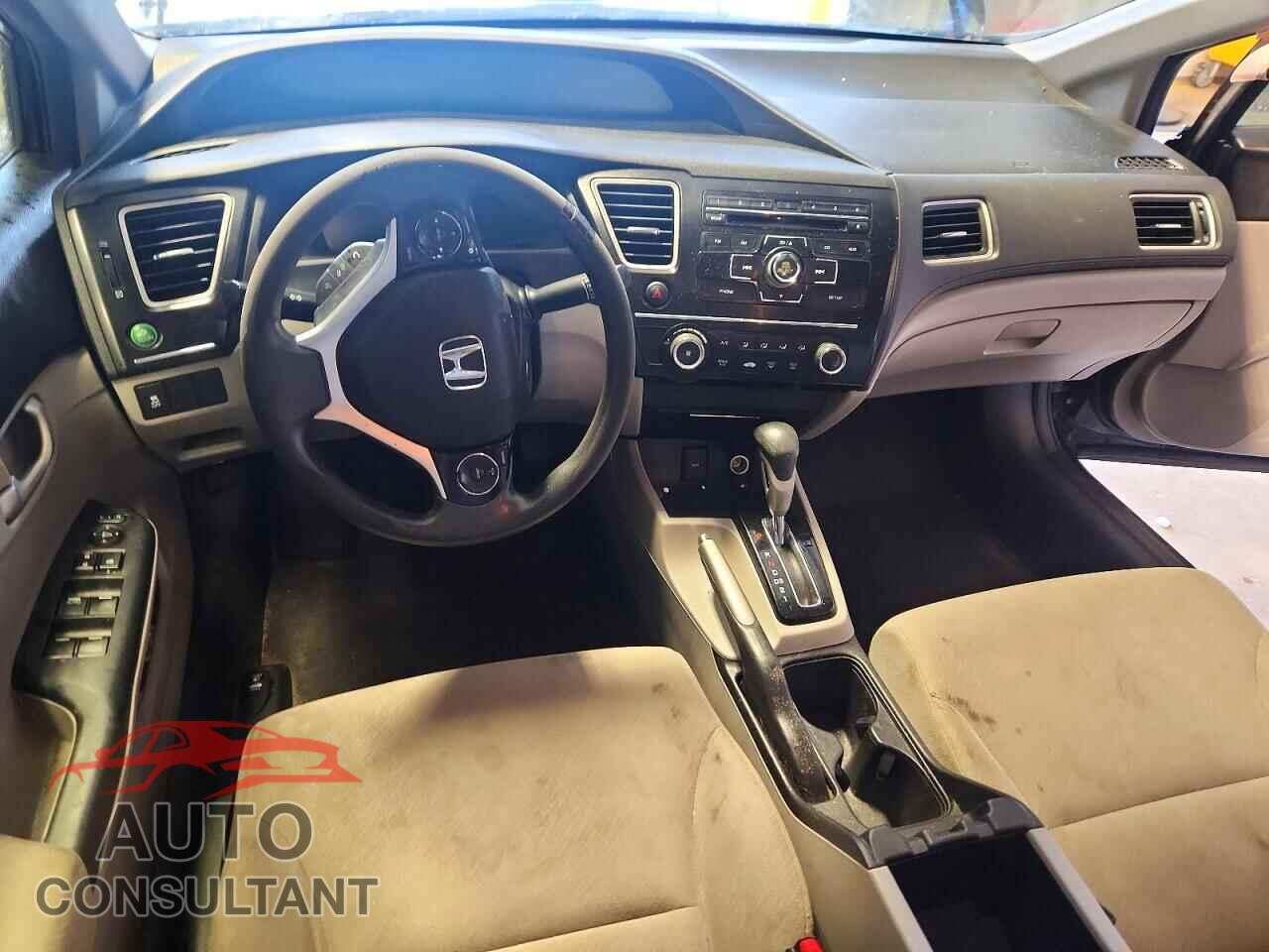 HONDA CIVIC 2013 - 19XFB2F56DE067881