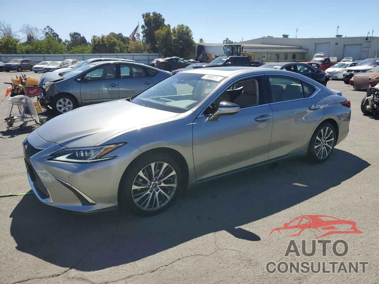 LEXUS ES300 2019 - JTHB21B14K2025424