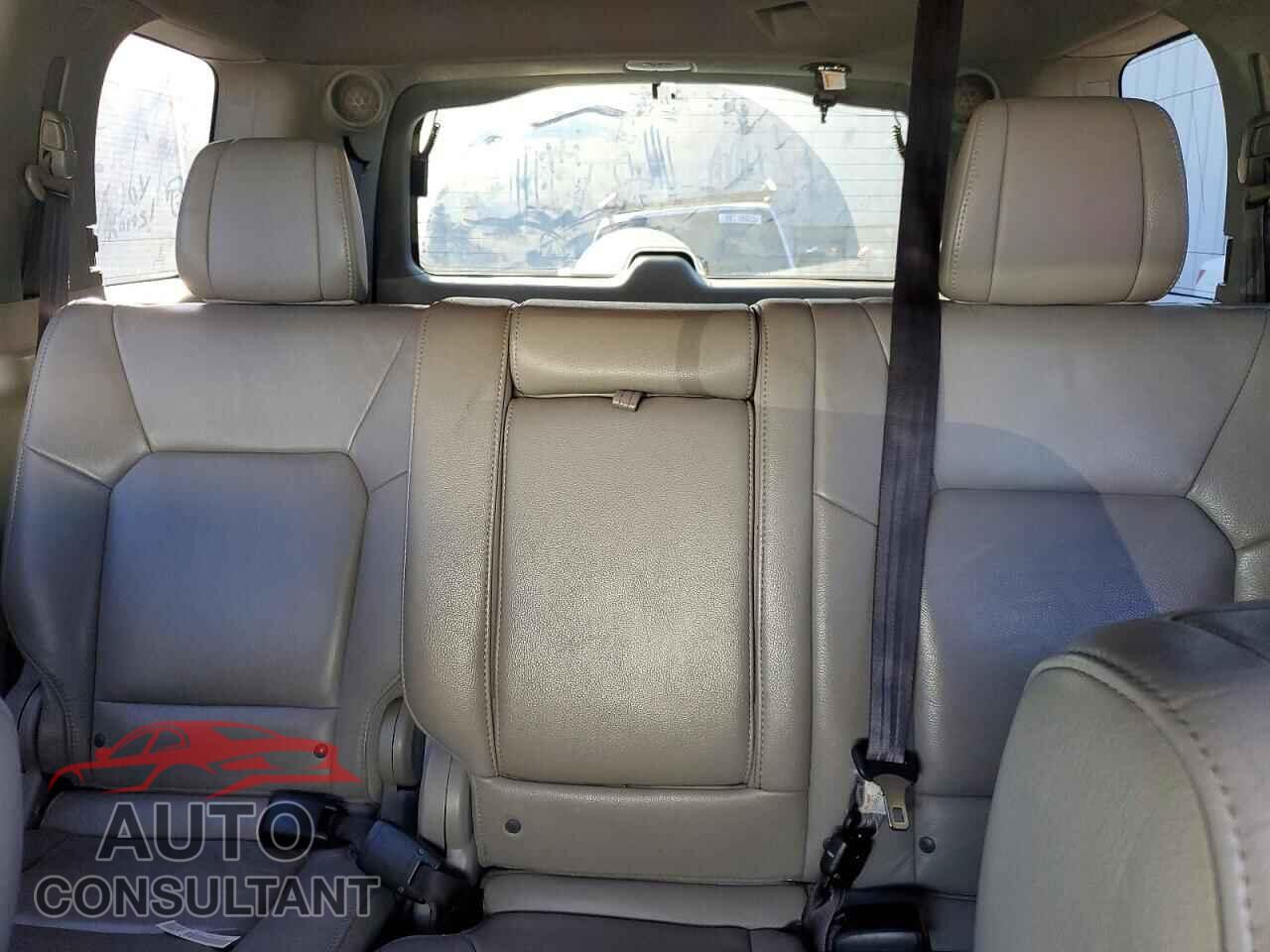 HONDA PILOT 2012 - 5FNYF4H97CB044126