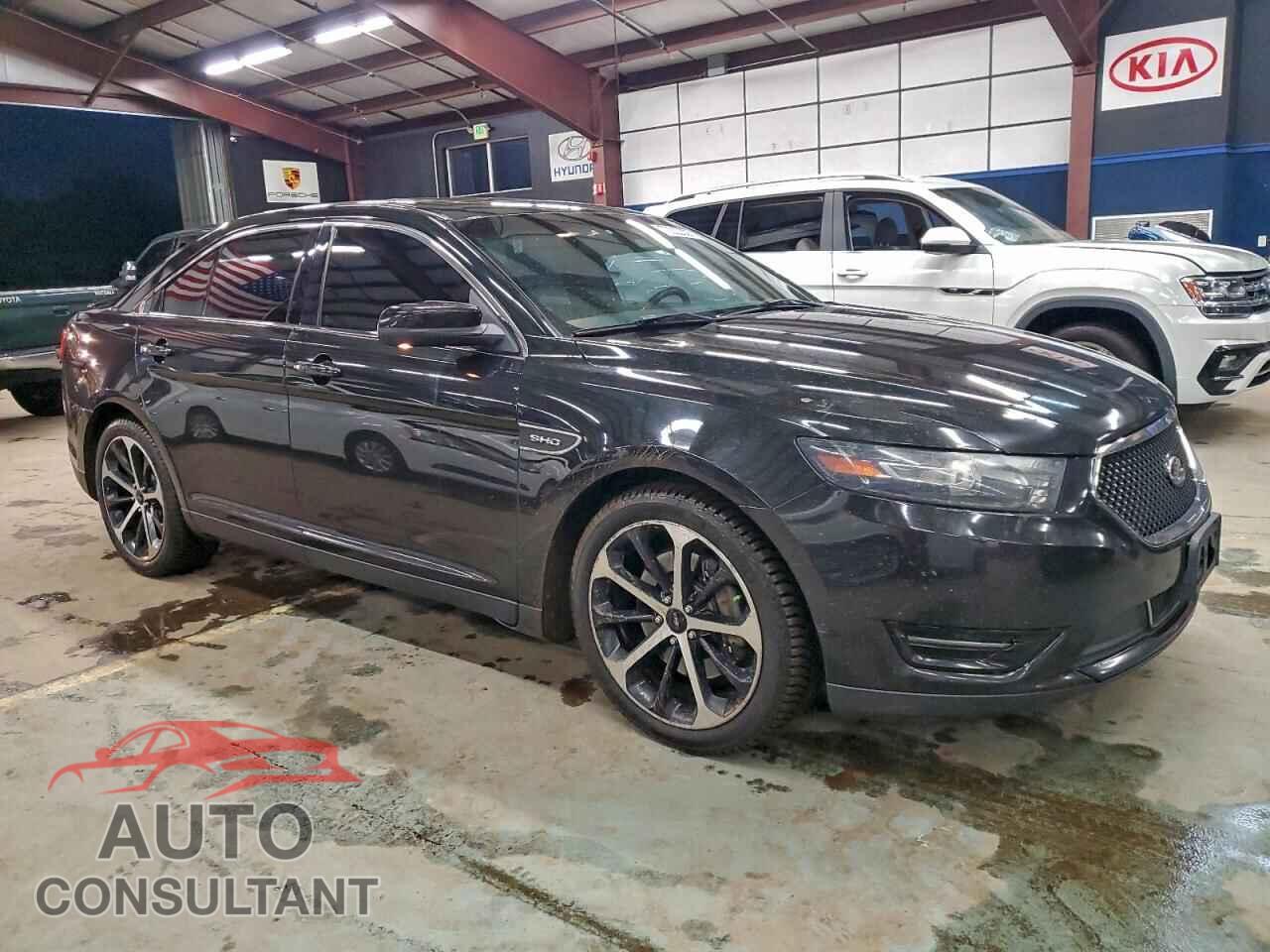 FORD TAURUS 2015 - 1FAHP2KT7FG187843