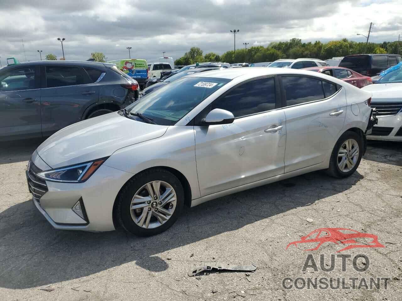 HYUNDAI ELANTRA 2019 - 5NPD84LF7KH428901