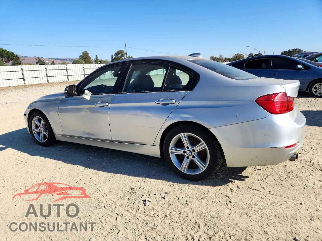 BMW 3 SERIES 2013 - WBA3C1C5XDF438607